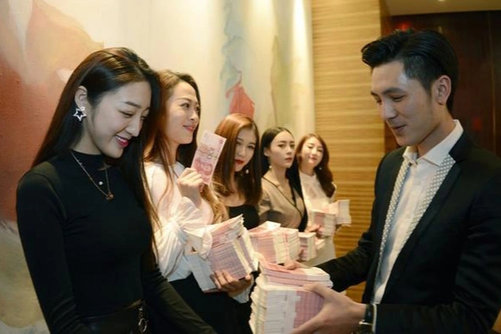 Công ty cho nhân viên nghỉ Tết 35 ngày, thưởng mỗi người hơn 18 triệu đồng - 1