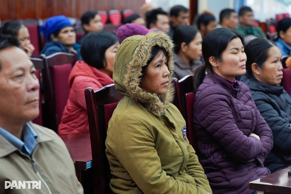 Báo Dân trí trao hơi ấm Tết Nhân ái tới 100 hộ dân vùng bão lũ Cao Bằng - 8