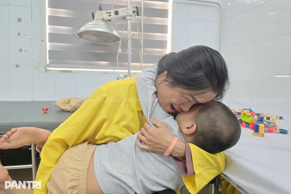 Mẹ ung thư: Em không còn nhiều thời gian, khẩn cầu các bác thương cháu!” - 4