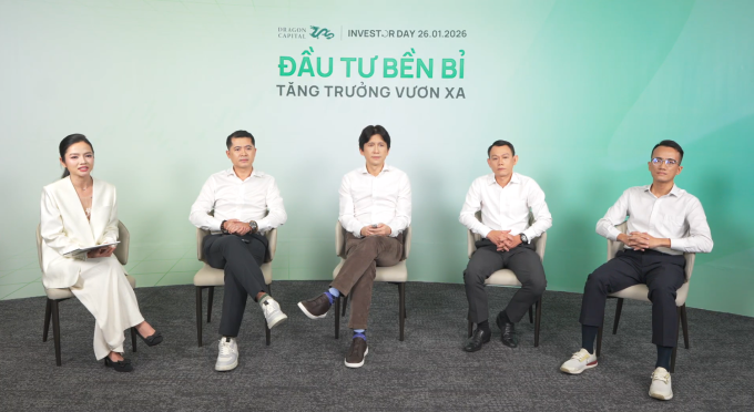 Từ trái qua ông Võ Nguyễn Khoa Tuấn, ông Lê Anh Tuấn, ông Diệp Quốc Khang và ông Nguyễn Sang Lộc tại Investor Day 2026. Ảnh: Thanh Tùng