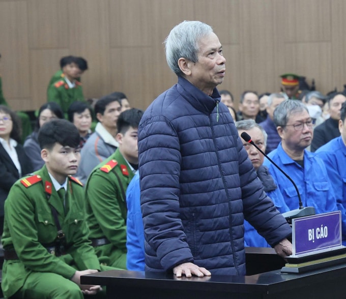 Bị cáo Lê Văn Chung, chủ tịch HĐTV VICEM. Ảnh: Danh Lam