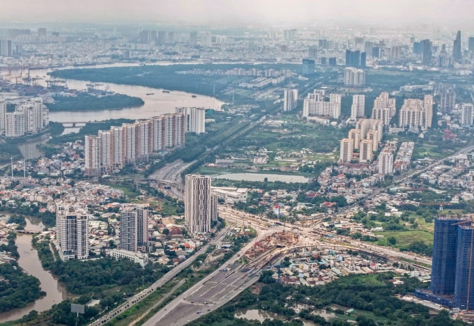 Bất động sản khu Đông TP HCM với các dự án chung cư, nhà phố, đất nền. Ảnh: Quỳnh Trần