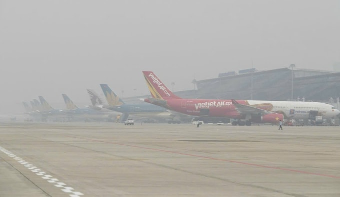 Sương mù ở sân bay Nội Bài những ngày qua. Ảnh: NIA