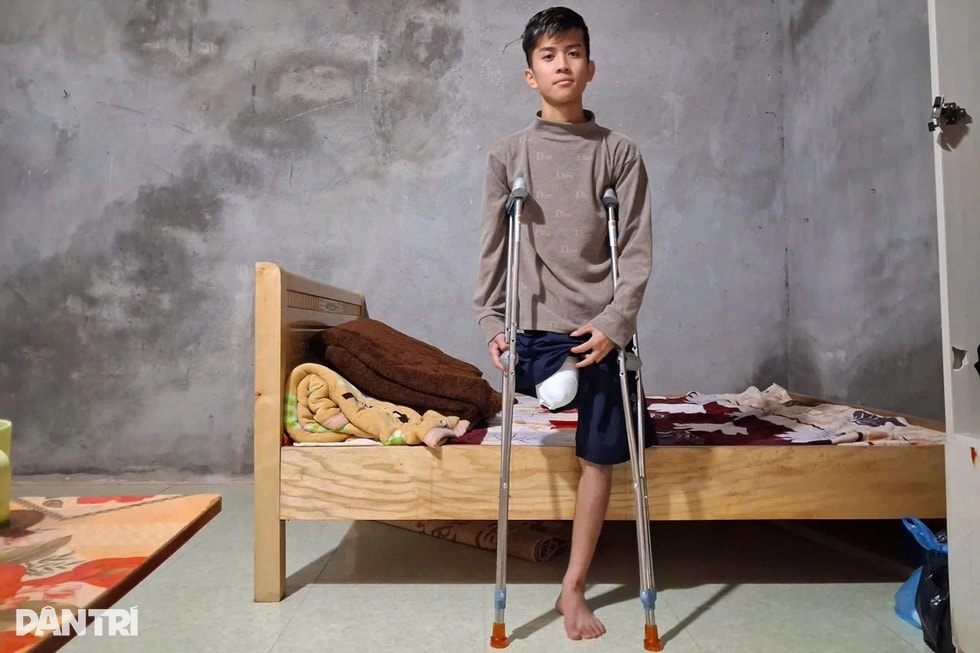 Bạn đọc Dân trí giúp chàng trai 19 tuổi trở về nhà, bắt đầu lại cuộc sống - 3 Bạn đọc Dân trí giúp chàng trai 19 tuổi trở về nhà, bắt đầu lại cuộc sống - 3