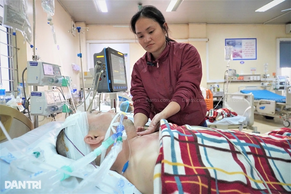 Người cha cụt chân bị đột quỵ, 4 con thơ ngơ ngác, vợ nghèo cầu cứu - 5