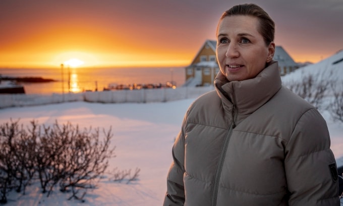 Thủ tướng Đan Mạch Mette Frederiksen trong chuyến thăm thủ phủ Nuuk của Greenland hôm 23/1. Ảnh: AFP