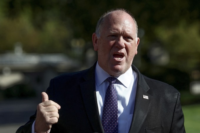 Ông trùm biên giới Tom Homan tại Nhà Trắng hồi tháng 9/2025. Ảnh: Reuters