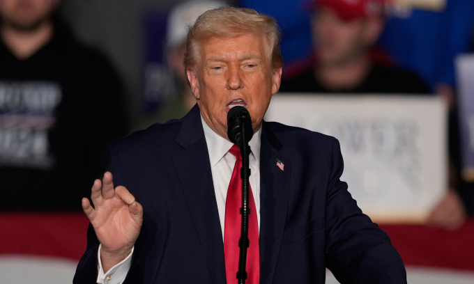 Tổng thống Mỹ Donald Trump phát biểu tại Clive, Iowa hôm 27/1. Ảnh: AP