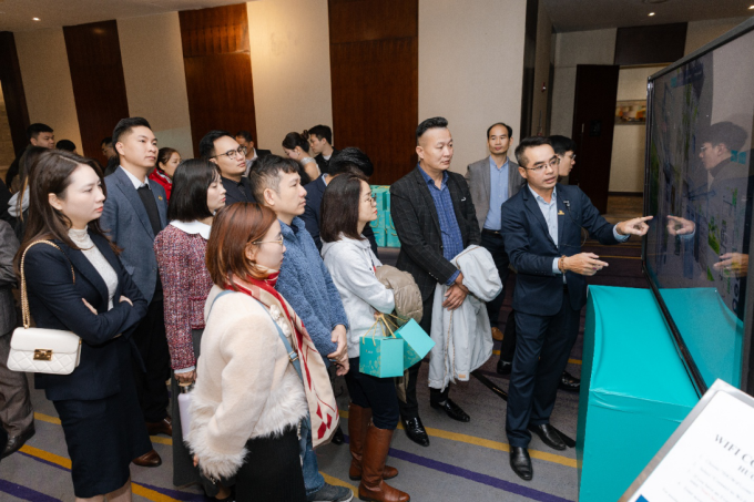 Nhà đầu tư phía Bắc tìm hiểu thị trường miền Nam. Ảnh: Prodezi