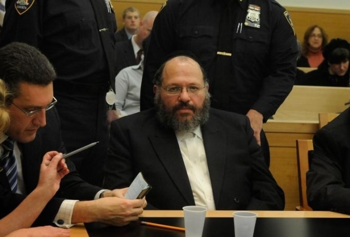 Nechemya Weberman từng làm cố vấn tại một chủng viện Do Thái ở Williamsburg, New York. Ảnh: Nypost