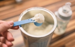 Bộ Y tế thu hồi, tiêu hủy 6 sản phẩm mỹ phẩm - Ảnh 2.