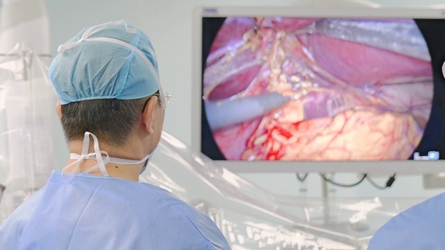 Kỳ tích ghép gan cho bé gái gần 1 tuổi, cân nặng chỉ 5,3 kg tại Vinmec Times City - Ảnh 3.