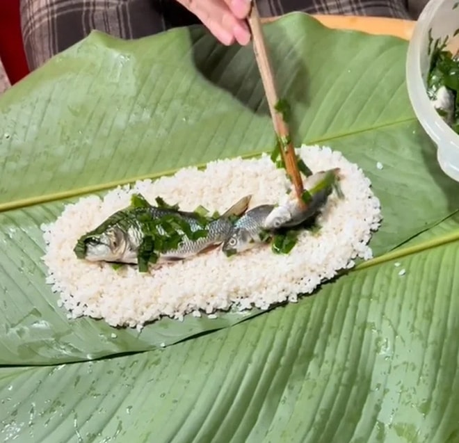 Đặc sản độc đáo: Bánh chưng nhân cá chép - nghe tưởng đùa nhưng thật sự tồn tại- Ảnh 5.