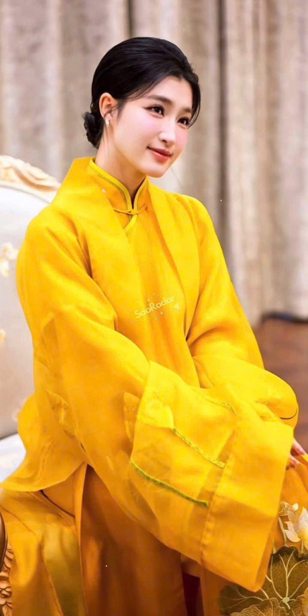 Á hậu Phương Nhi gây ấn tượng đặc biệt trong mắt 'bà trùm' Hoa hậu Việt Nam ra sao?- Ảnh 1.