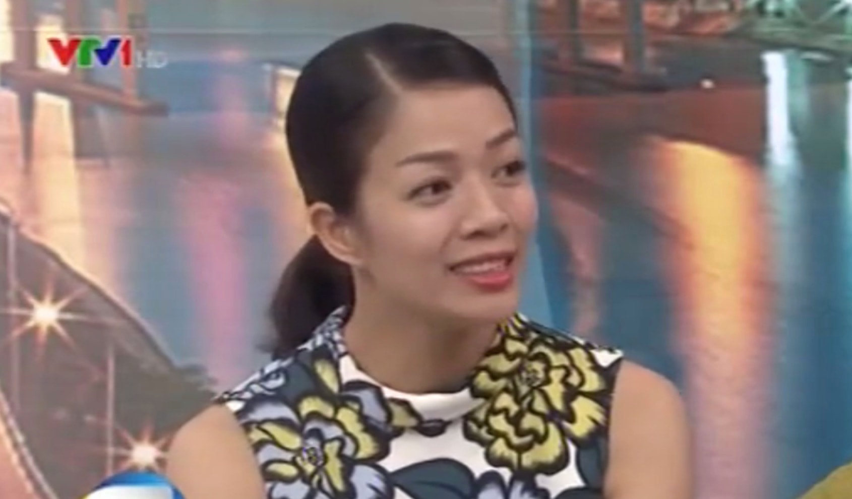 Hình ảnh hiếm hoi trên sóng truyền hình của Như Trang vài năm trước.