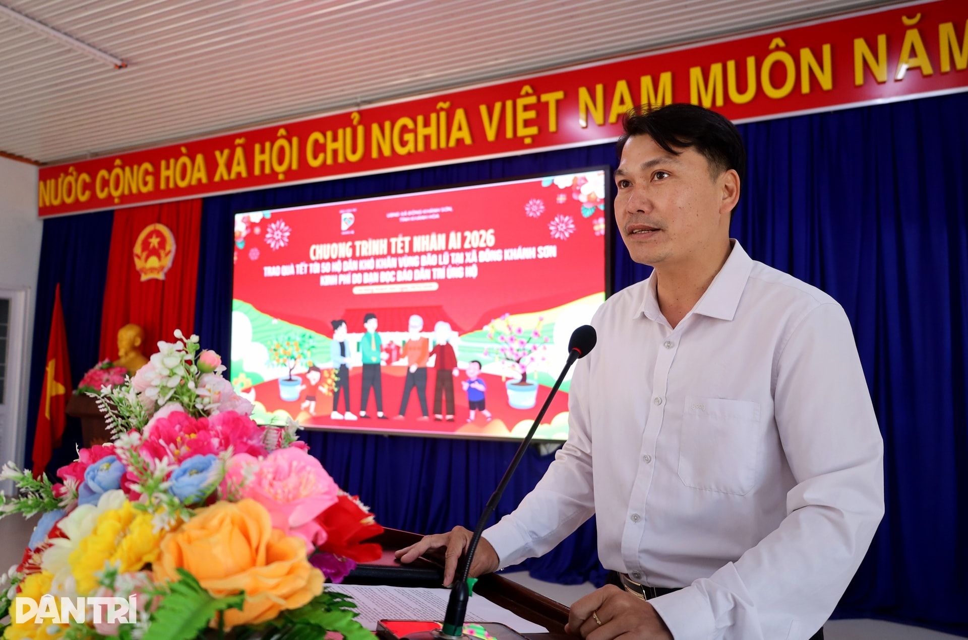 Được tặng 1 triệu đồng sắm Tết, người dân mừng lắm! - 7