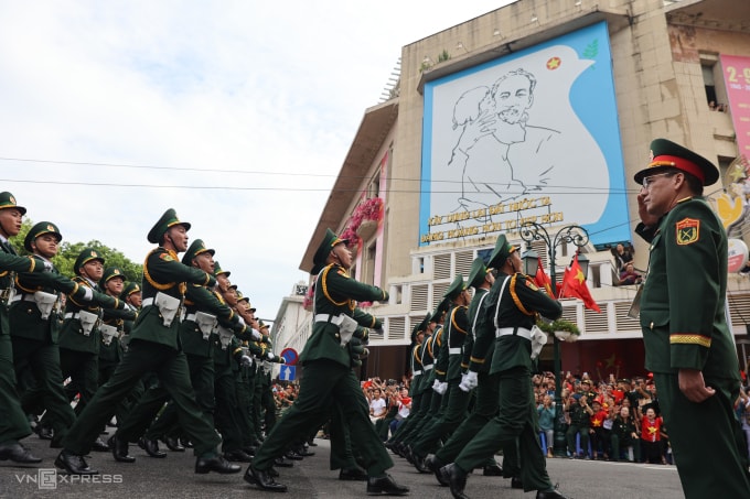 Lực lượng quân đội diễu binh, diễu hành trong ngày Quốc khánh, tháng 9/2025. Ảnh: Quỳnh Trần