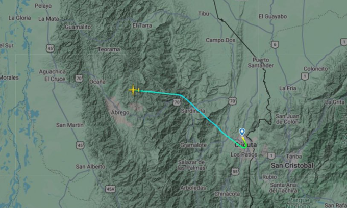 Lộ trình của máy bay khi gặp nạn hôm 28/1. Đồ họa: FlightRadar24