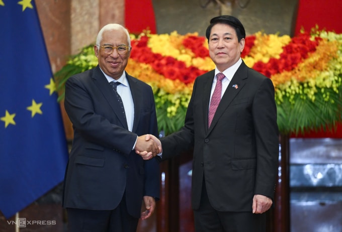 Chủ tịch nước Lương Cường và Chủ tịch Hội đồng châu Âu Antonio Costa tại Phủ Chủ tịch ngày 29/1. Ảnh: Giang Huy
