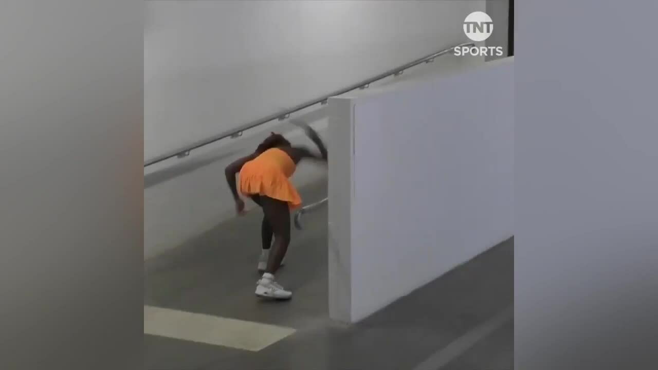 Swiatek: 'Các tay vợt đôi lúc như động vật trong sở thú'