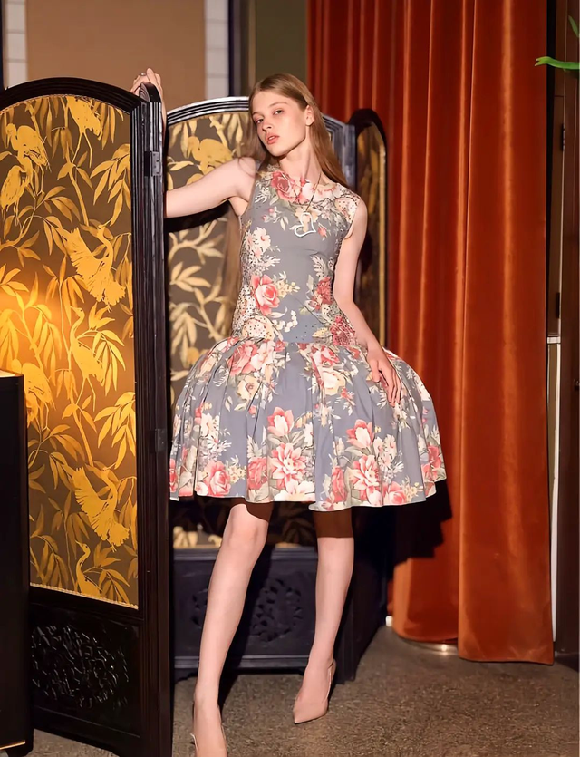 Con gái tỷ phú giàu nhất thế giới: Từ "đóa hồng đen" 1000 tỷ viết đơn từ bỏ cha ra đường mưu sinh - Ảnh 6.