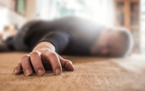 Đốt than sưởi ấm trong phòng kín, chồng tử vong, vợ nguy kịch - Ảnh 4.