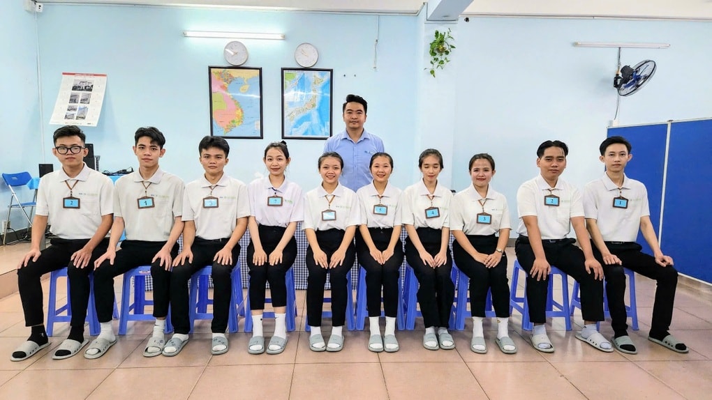 Lao động Việt sốc vì đồng nghiệp Nhật dùng thước đo, cắt hành đúng 5cm - 5