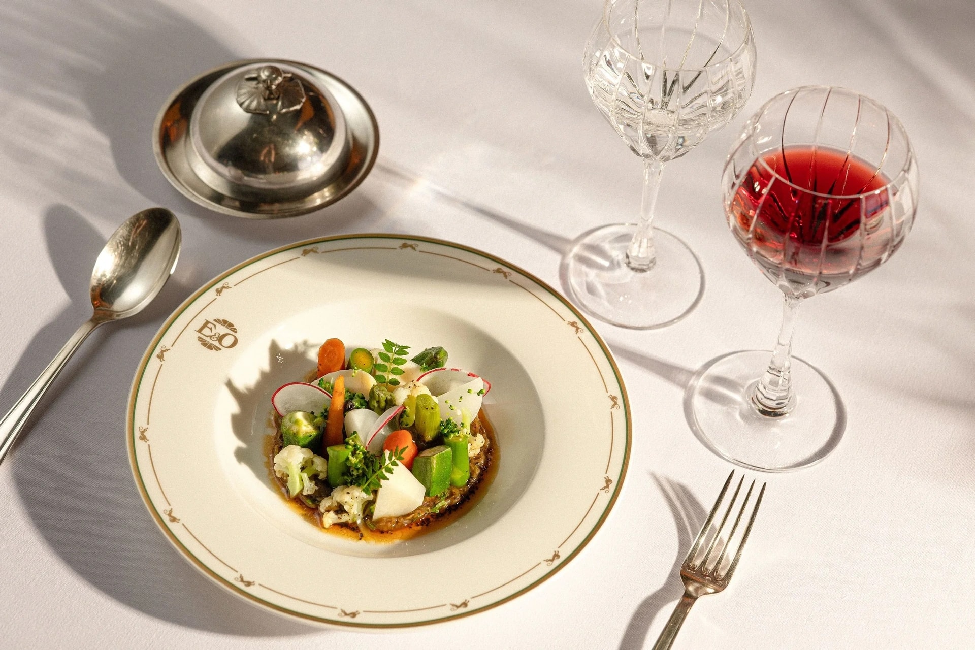 Trên chuyến tàu xa xỉ bậc nhất Đông Nam Á, giá vé hàng trăm triệu - 12