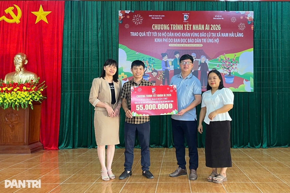 Bạn đọc Dân trí mang niềm vui Tết đến đồng bào vùng lũ Quảng Trị - 3 Bạn đọc Dân trí mang niềm vui Tết đến đồng bào vùng lũ Quảng Trị - 3