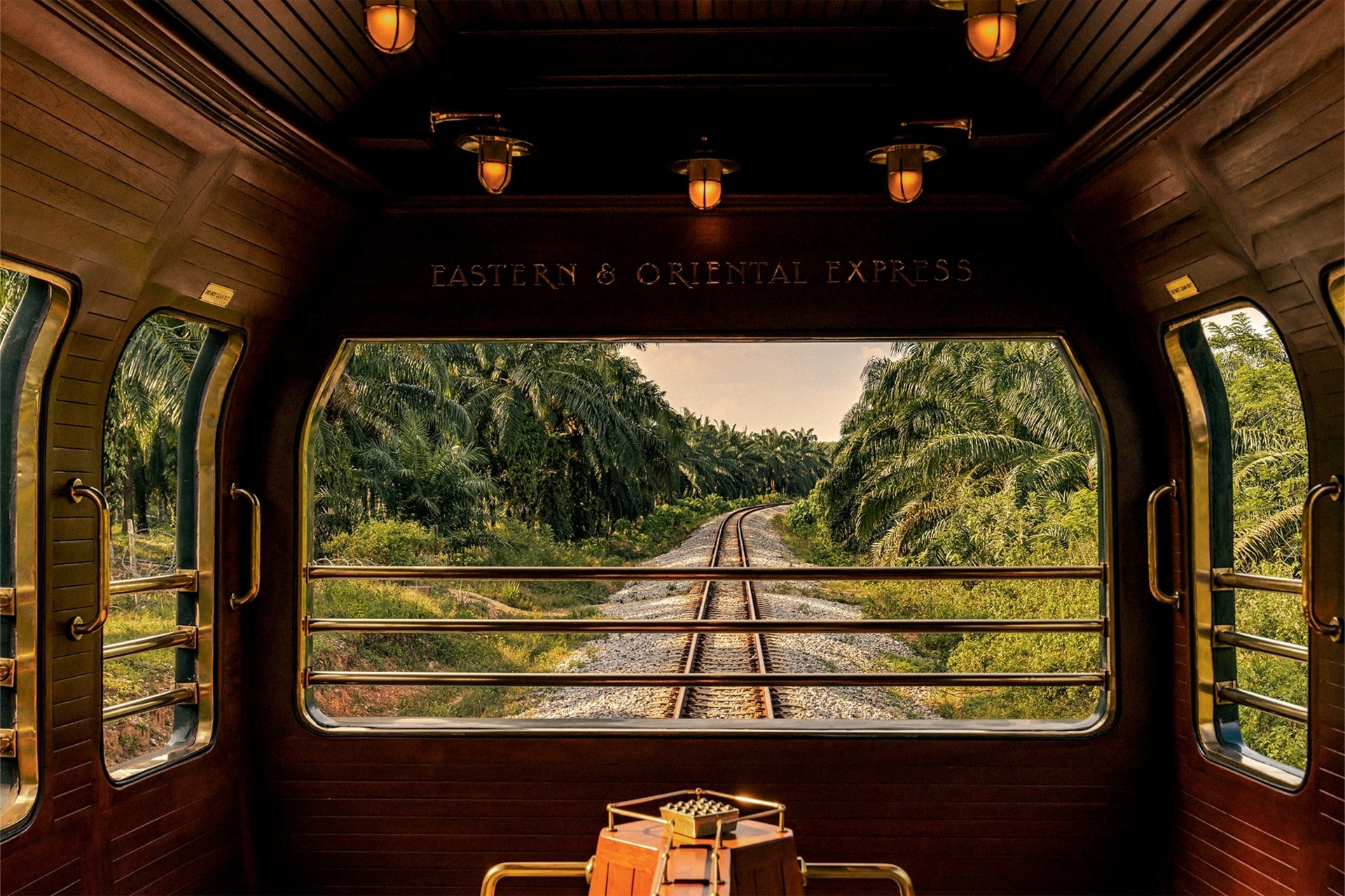 Trên chuyến tàu xa xỉ bậc nhất Đông Nam Á, giá vé hàng trăm triệu - 2