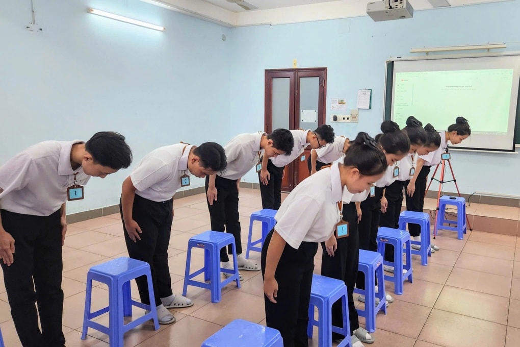 Lao động Việt sốc vì đồng nghiệp Nhật dùng thước đo, cắt hành đúng 5cm - 3