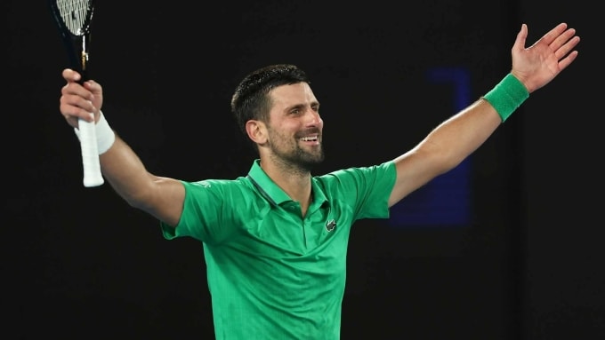 Djokovic mừng chiến thắng tại bán kết Australia Mở rộng, trên sân Rod Laver, Melbourne, Australia, tối 30/1. Ảnh: Reuters
