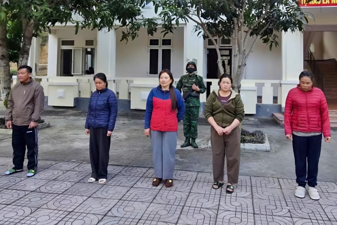 5 nghi phạm tại cơ quan điều tra. Ảnh: Hải Thượng