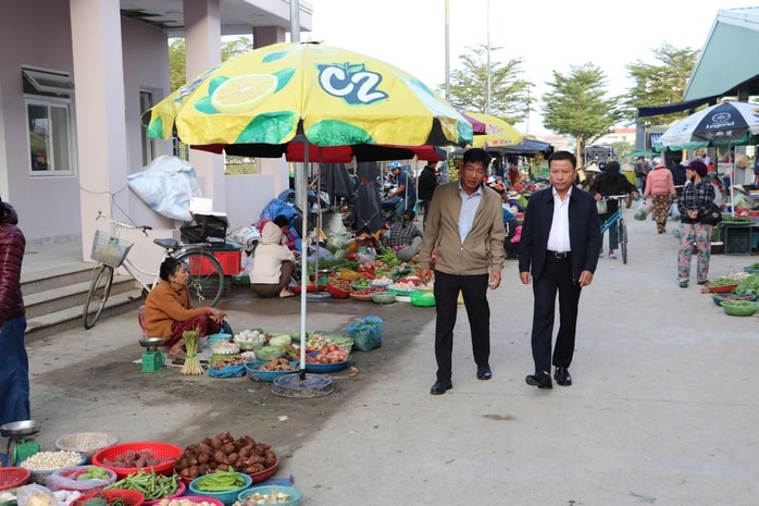 Chợ Chiên Đàn ở Đà Nẵng chính thức đi vào hoạt động phục vụ tiểu thương - Ảnh 4.