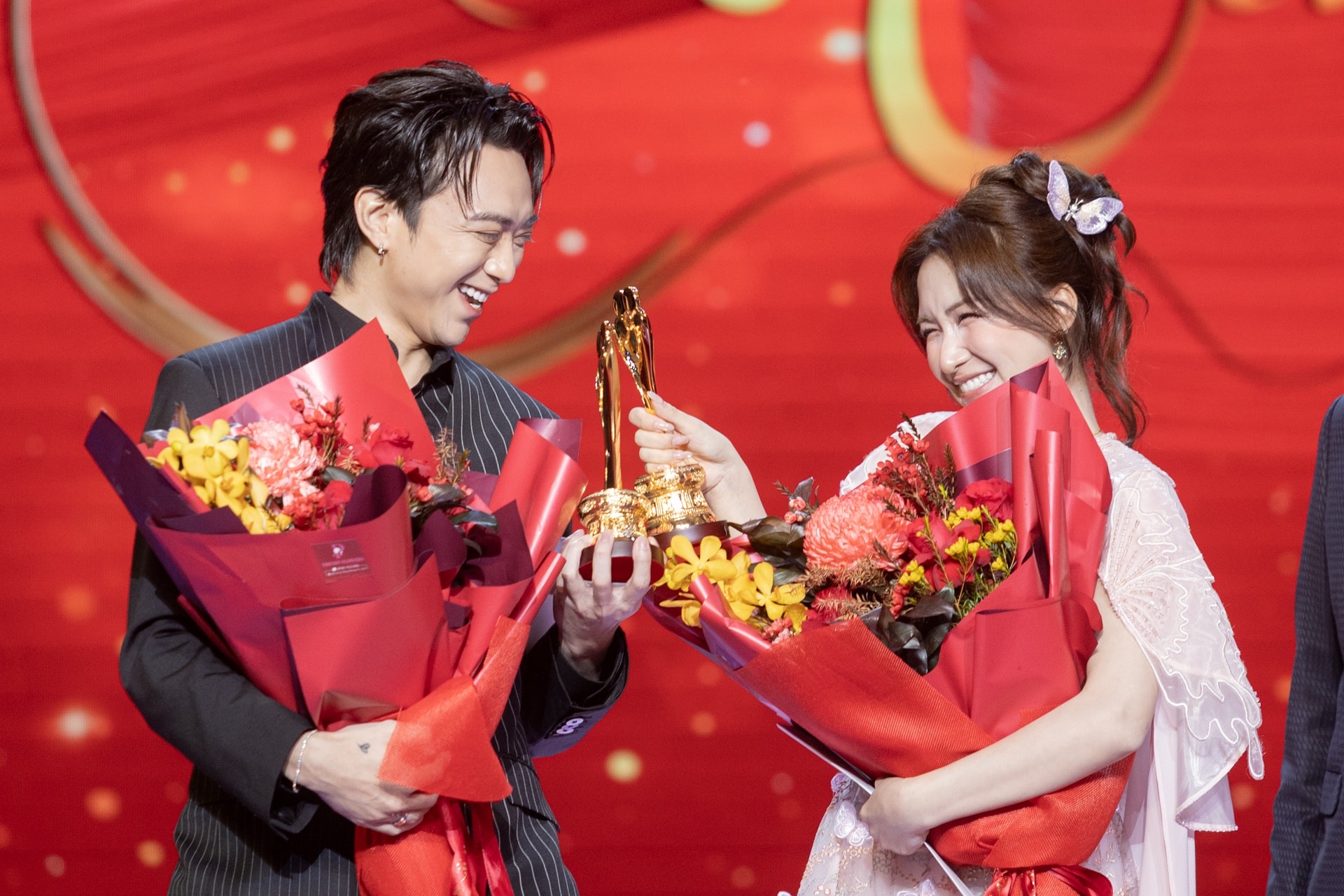 mưa đỏ ảnh 4 mua do anh 4