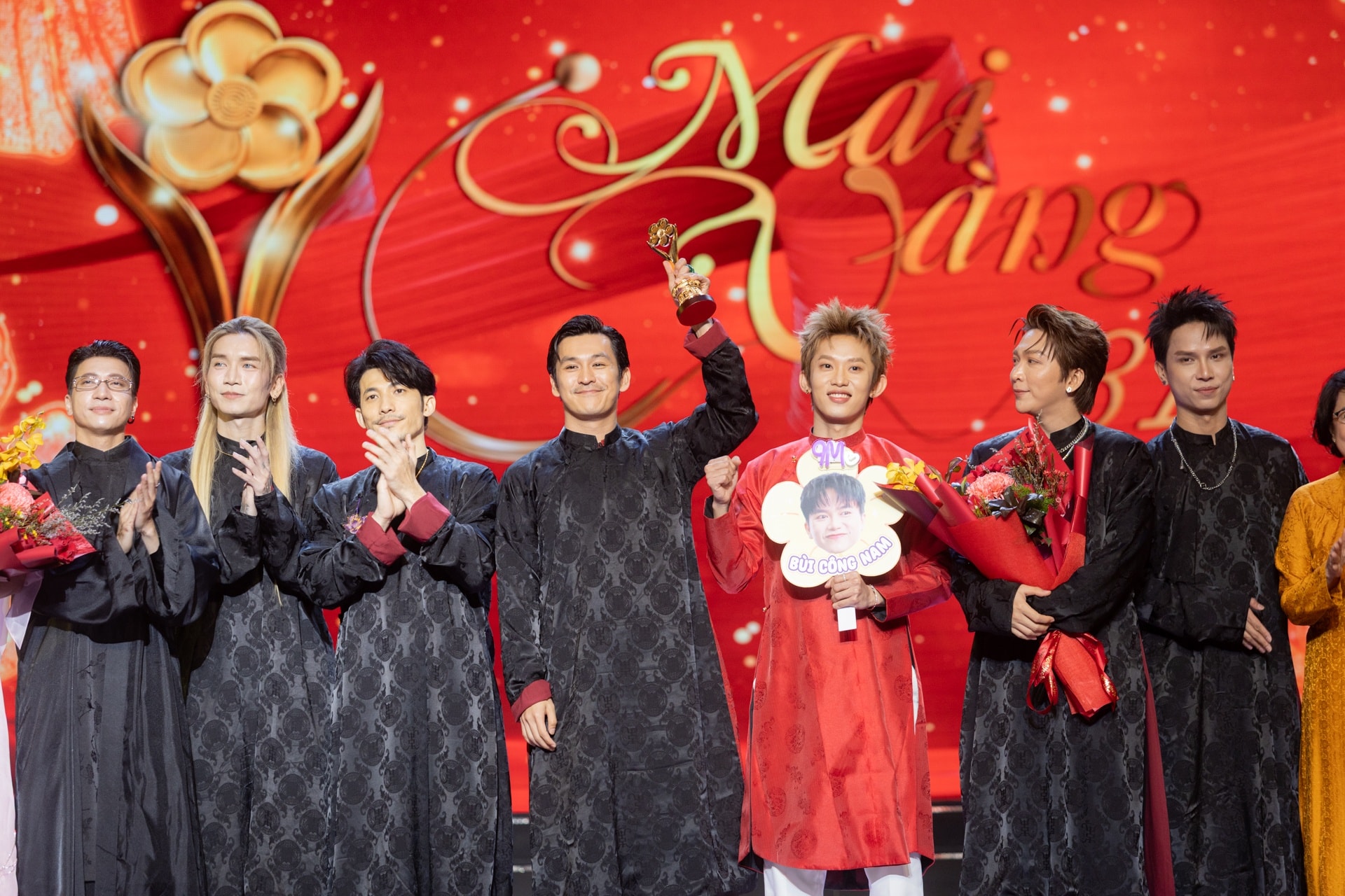 mưa đỏ ảnh 9 mua do anh 9