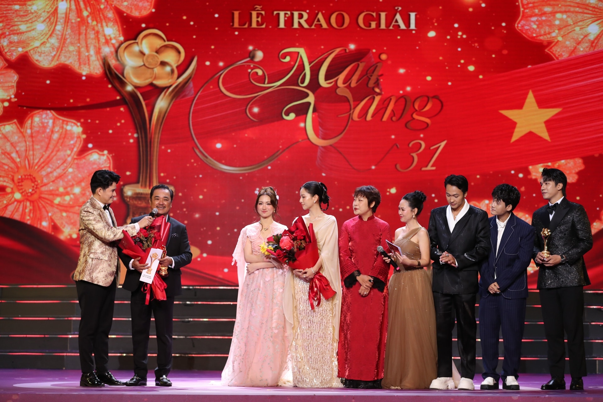 mưa đỏ ảnh 3 mua do anh 3