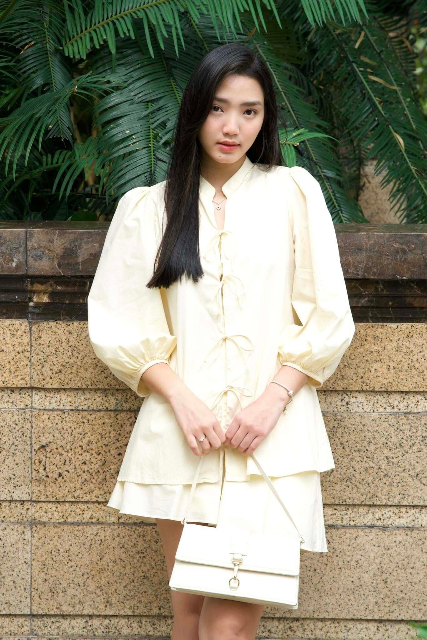 'Mỹ nhân trăm tỷ' 18 tuổi đóng chính trong phim Tết của Trường Giang là ai? - 10