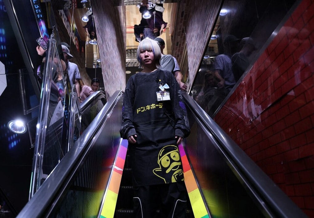 Doanh nghiệp Nhật làm lơ cho nhân viên nhuộm tóc, sơn móng để... giữ người - 3 Doanh nghiệp Nhật làm lơ cho nhân viên nhuộm tóc, sơn móng để... giữ người - 3