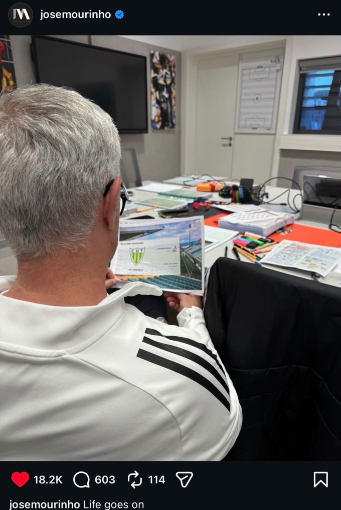 Mourinho đăng ảnh chuẩn bị cho trận gặp Tondela ở giải VĐQG Bồ Đào Nha cuối tuần này sau khi biết tin Benfica gặp lại Real ở play-off Champions League. Ảnh chụp màn hình