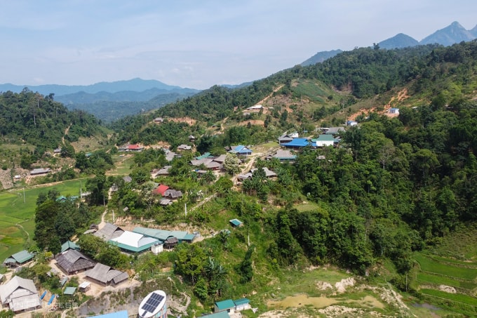 Một góc của xã Tri Lễ, nơi Xìa lợi dụng núi rừng hiểm trở để đưa gia đình vượt biên sang Lào bằng đường tiểu ngạch sát biên giới, lẩn trốn suốt 22 năm. Ảnh: Đức Hùng