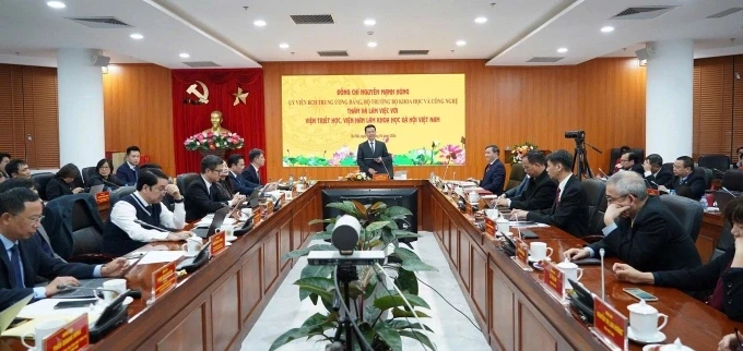 Bộ trưởng Khoa học và Công nghệ Nguyễn Mạnh Hùng trong buổi làm việc với Viện Triết học, tháng 1/2026. Ảnh: TTTT