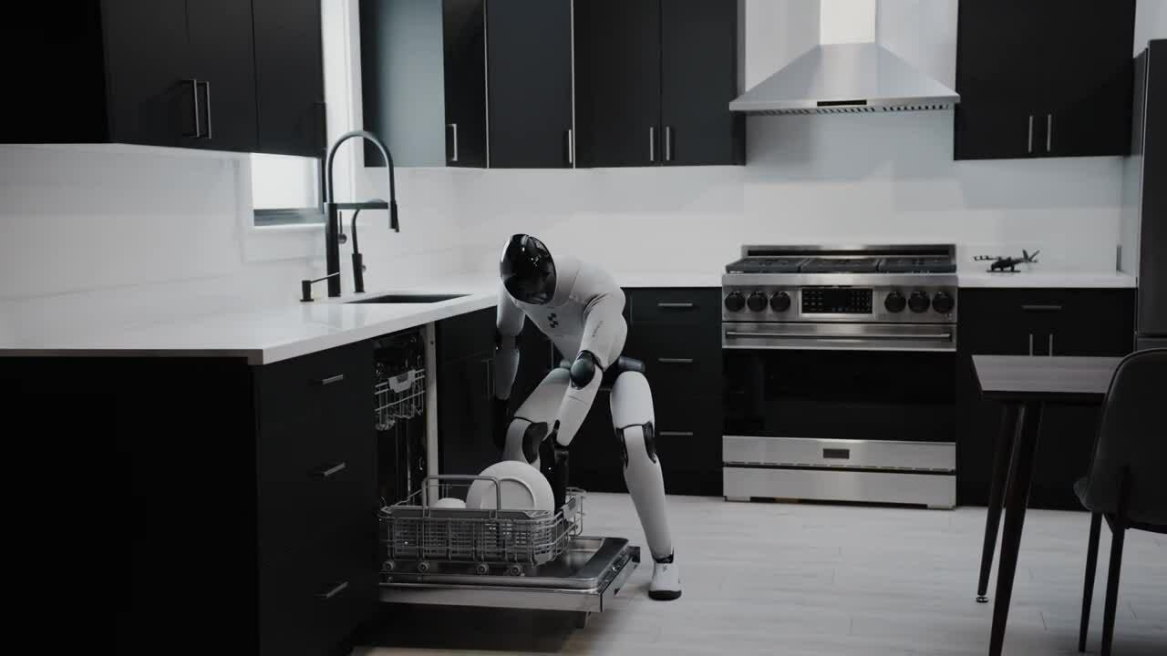 Robot hình người biểu diễn tự mang bát đĩa đi rửa