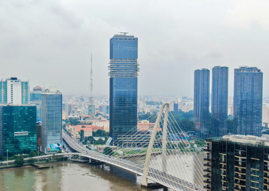 Gỡ rào cản để ngân hàng vào trung tâm tài chính - Ảnh 1.