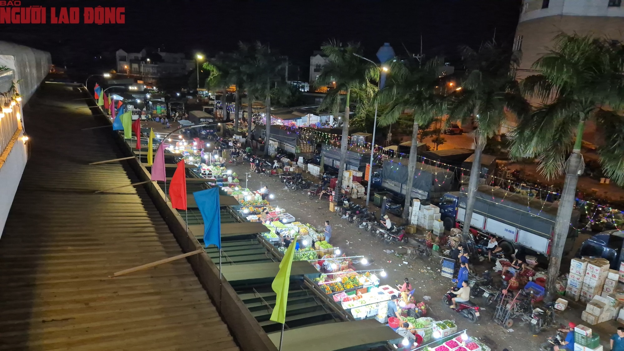Nửa đêm ở chợ đầu mối TP HCM trước Tết Bính Ngọ 2026 - Ảnh 10.