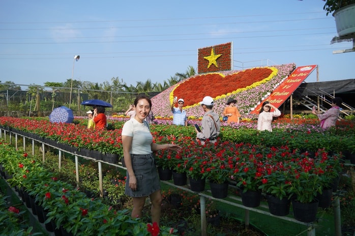 CLIP: Cúc mâm xôi Song Hỷ đang gây sốt dịp giáp Tết - Ảnh 14.