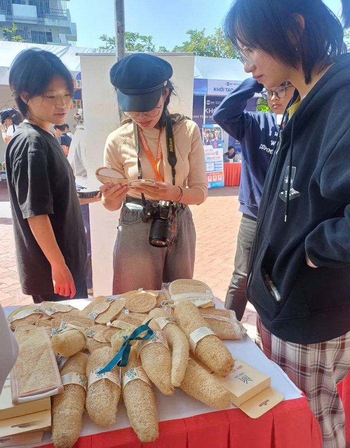 Quà Tết xơ mướp thiên nhiên cháy hàng trong dịp Tết Bính Ngọ 2026 - Ảnh 3.