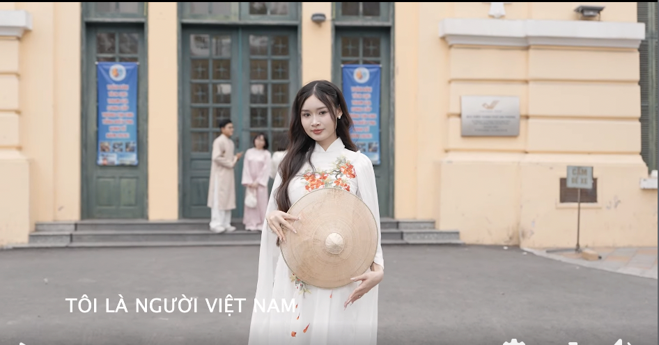 Nữ sinh quê Hải Phòng nhận tin vui tại Miss World Vietnam 2025- Ảnh 3. Nữ sinh quê Hải Phòng nhận tin vui tại Miss World Vietnam 2025- Ảnh 3.