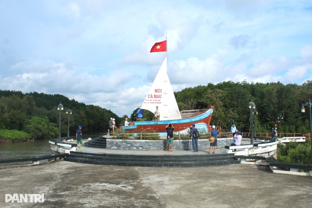 Cà Mau định hướng là trung tâm du lịch sinh thái, văn hóa, tâm linh - 1 Cà Mau định hướng là trung tâm du lịch sinh thái, văn hóa, tâm linh - 1