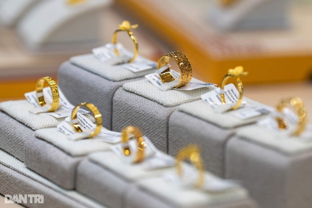 Dự báo giá vàng sau tuần lên đỉnh cao rồi rơi thẳng đứng - 1